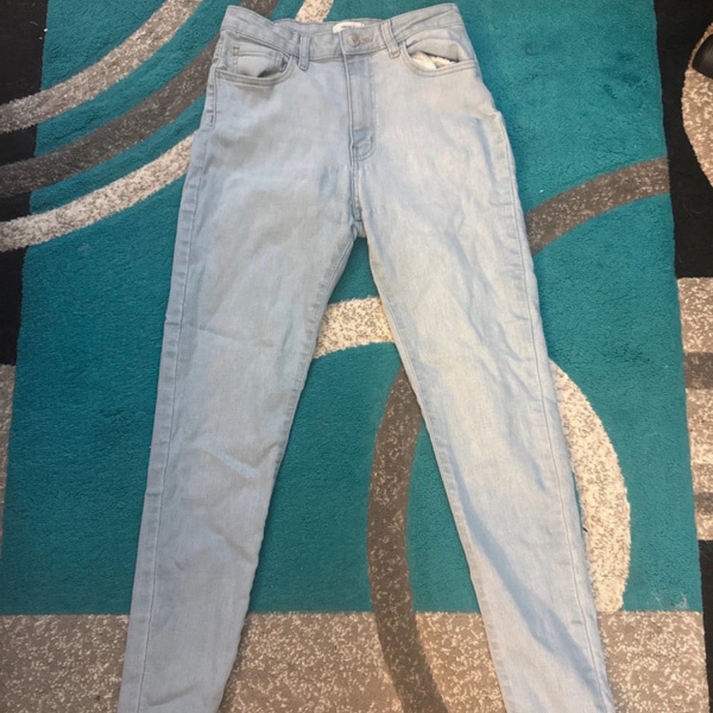 Forever 21 Light Blue Skinny Jeans - Mid Rise